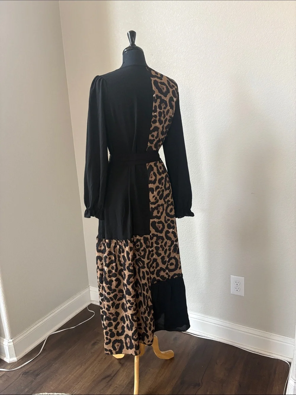 SHEIN Black & Leopard Panel Long Sleeve Maxi Dress OXL